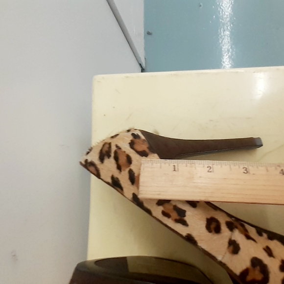 RALPH LAUREN LEOPARD PONY FUR PUMPS HEELS 8.5 - Picture 4 of 7